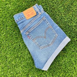 High Waisted Levi’s